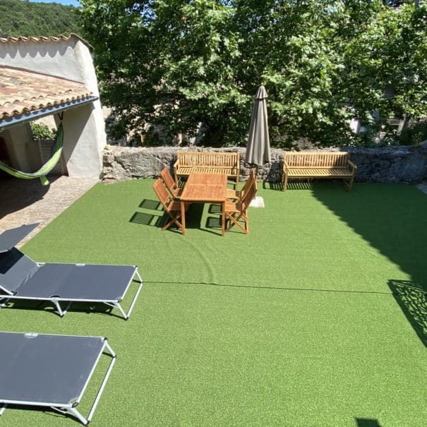 Logement de vacances avec piscine grande terrasse